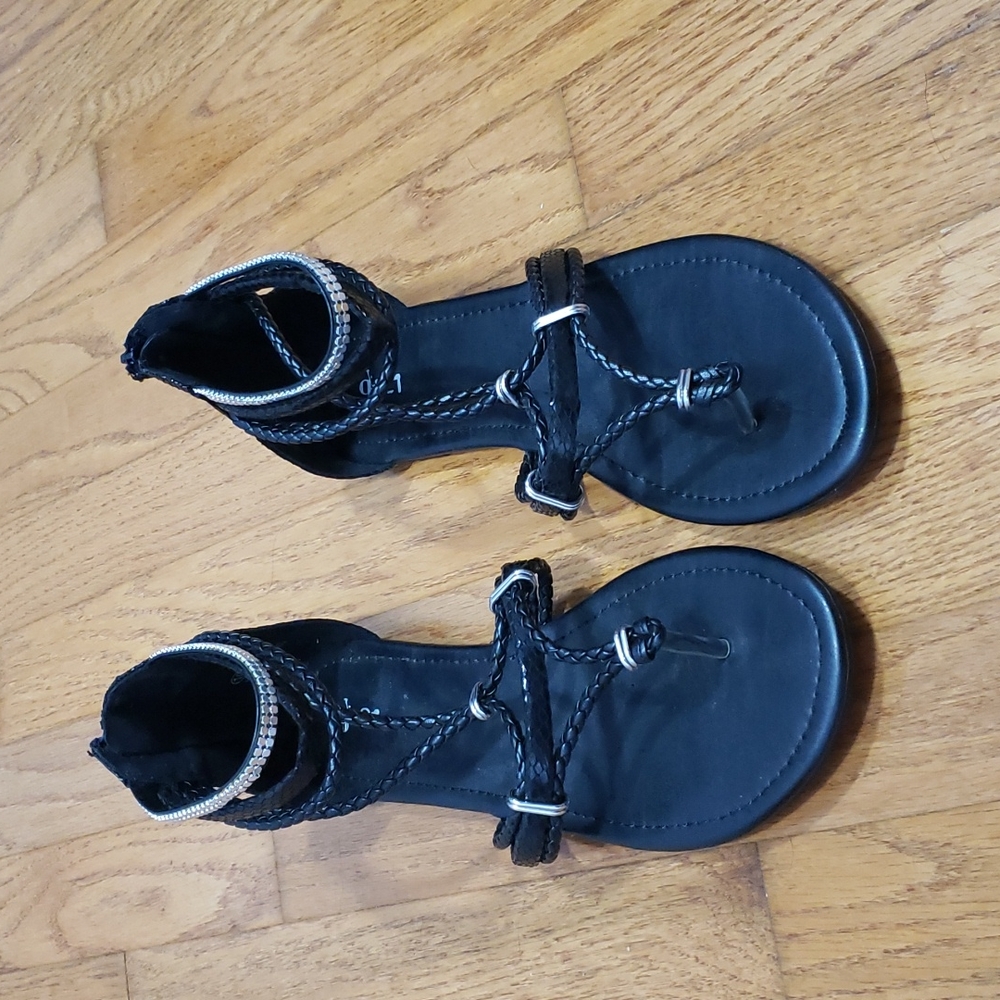 Size 10 Gadiator Style Flats